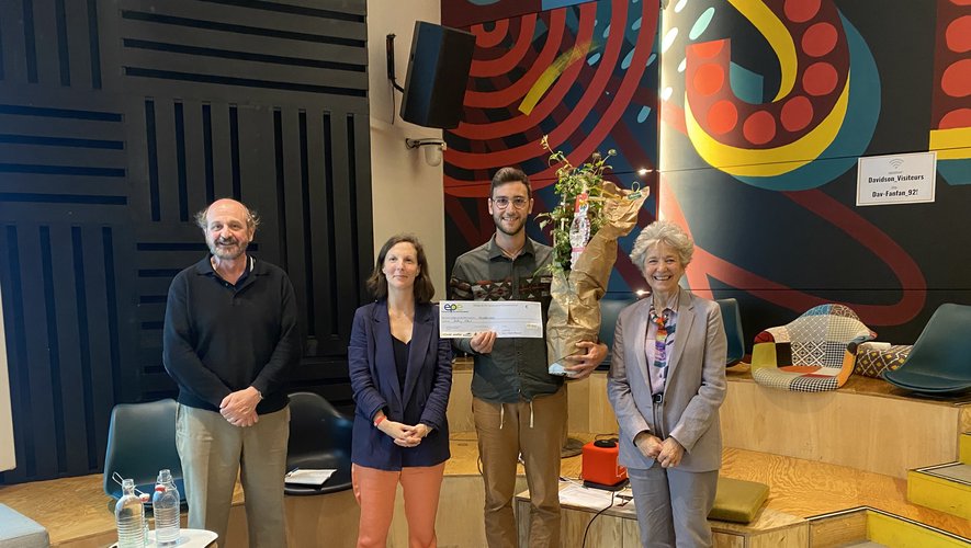 Remise du 1er prix EpE 2023 à Anthony Volant, étudiant à l'Institut Agro Montpellier