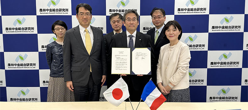 Signature de l'accord cadre avec le Norinchukin Research Institute